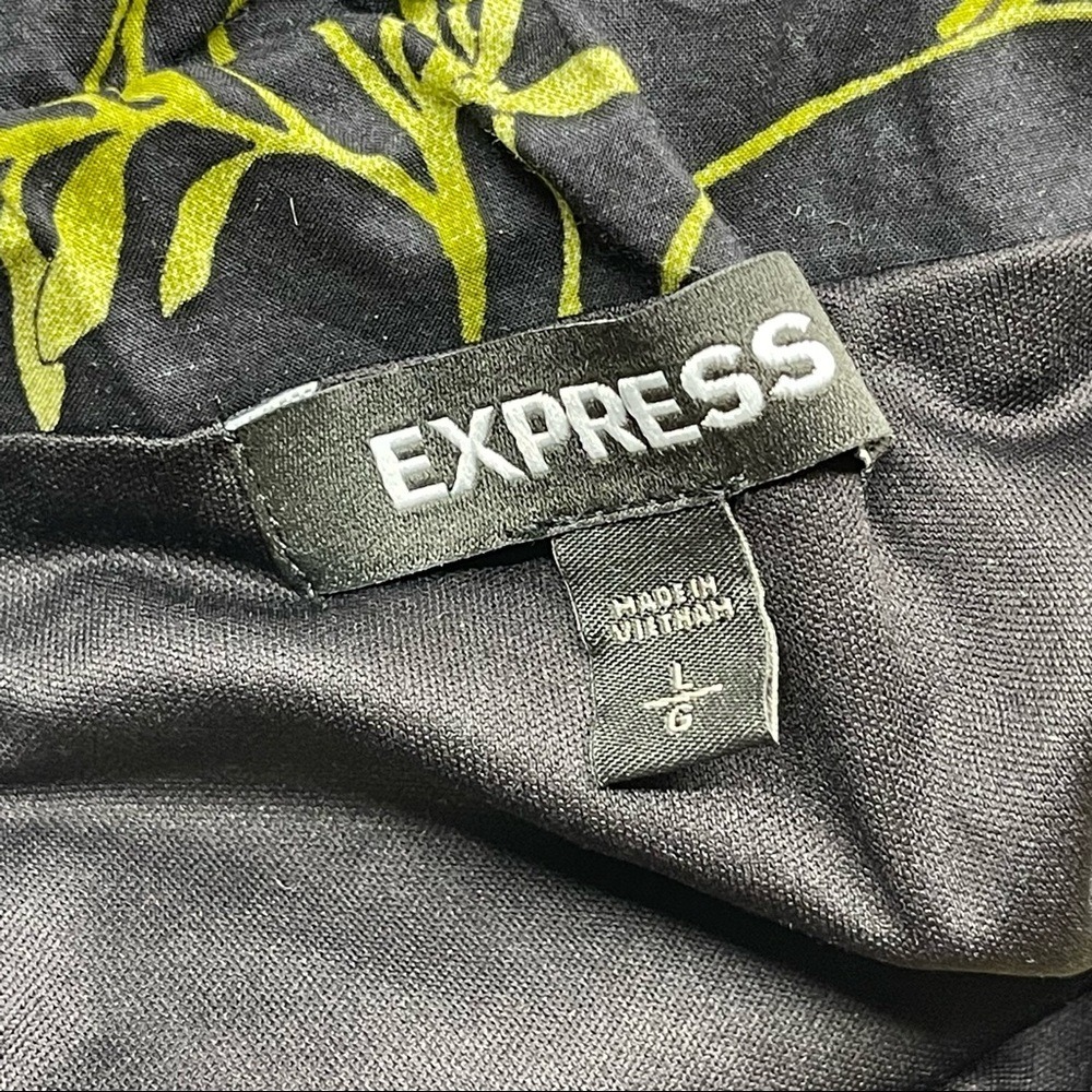 EXPRESS BLACK FLORAL SPAGHETTI STRAP FIT & FLARE DRESS Size Large - Picture 5 of 5